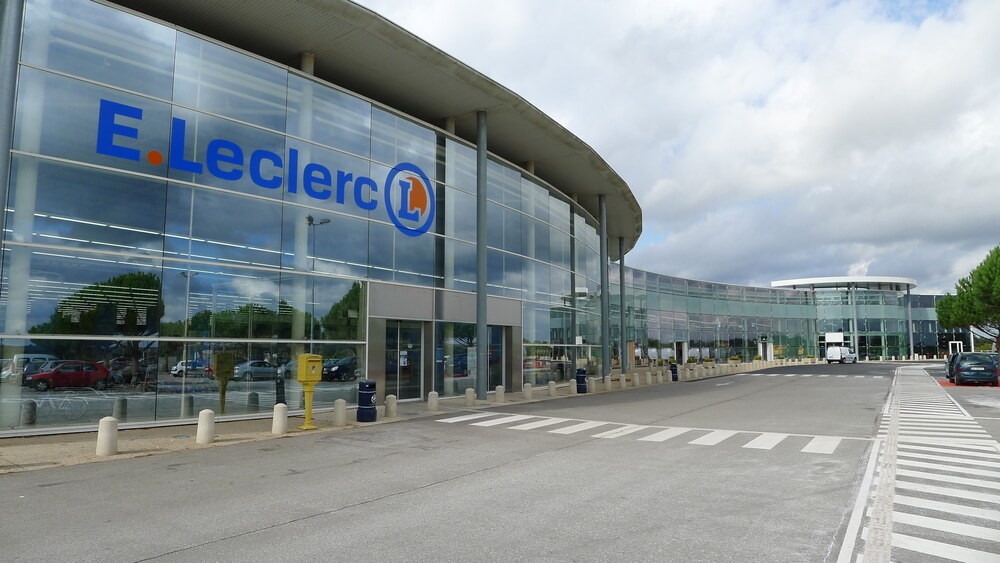 Façade extérieure centre commercial Leclerc Jardres
