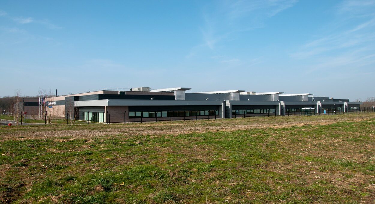 Extérieur usine aéronautique Safran